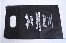 Lixeira de carro TNT preta